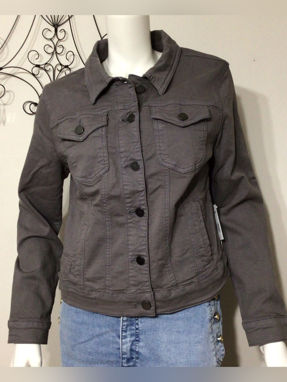 Prosperity Women's Gray Button-Front Denim Jacket